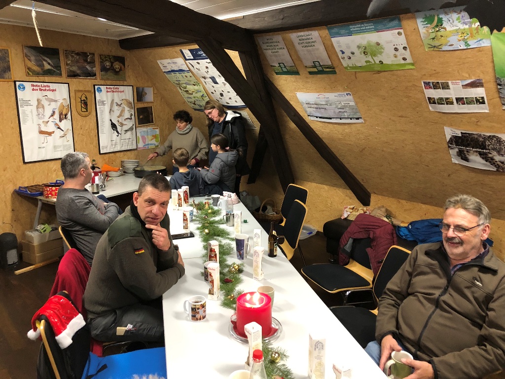 Kaffee & Kuchen, Glühwein, Punsch und Plätzchen gab es später im ersten Stock unserer Scheune.