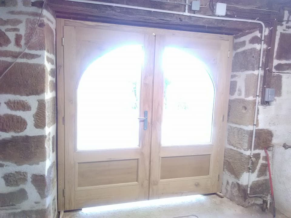 fabrication et pose de porte et fenetre bois isolante sur mesure tudeils argentat beaulieu 19120