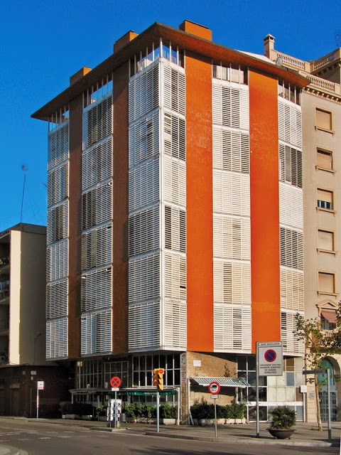 LA BARCELONETA Residential Building