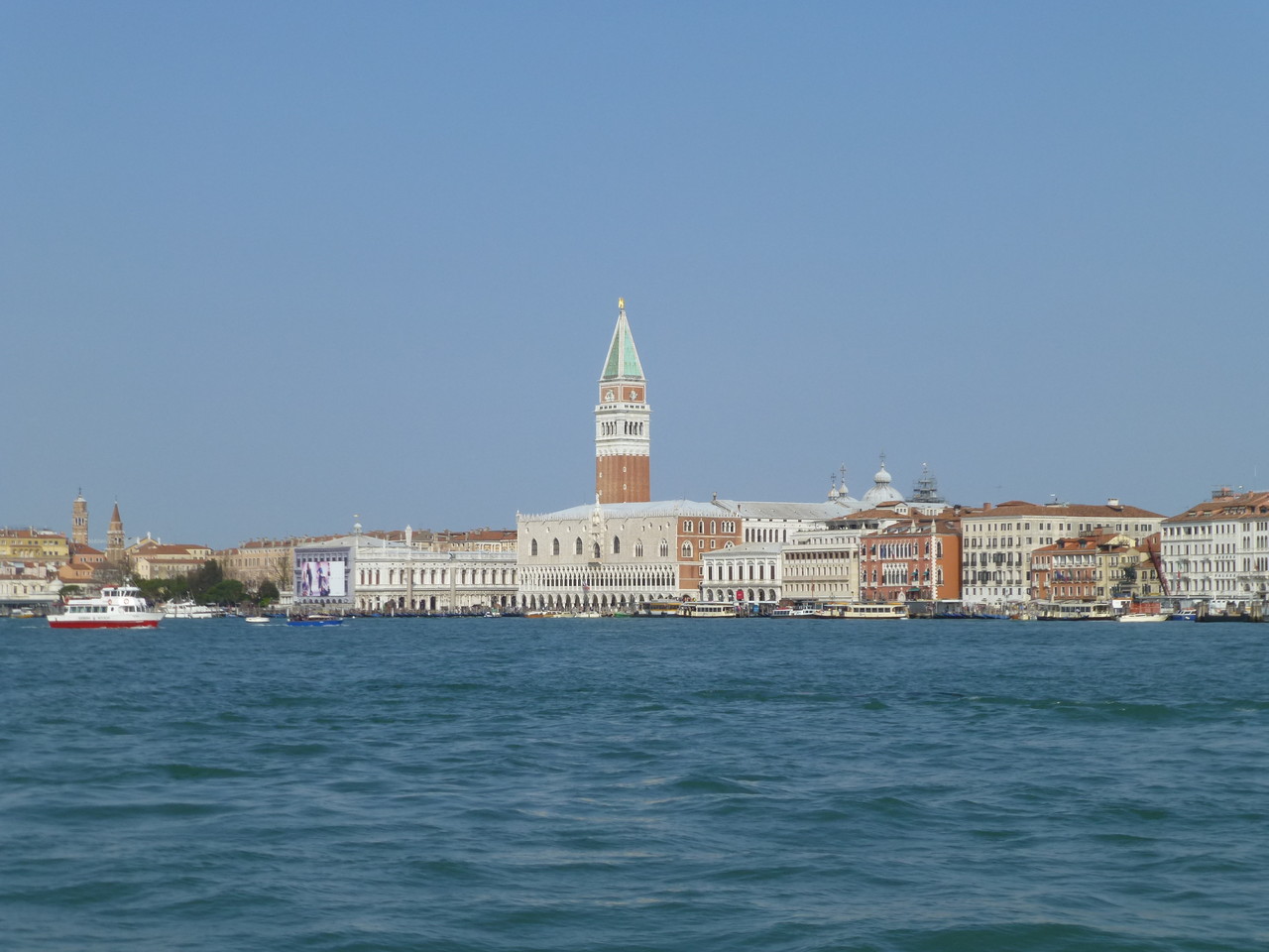 Venedig aus gesehen von Bunta Sabione