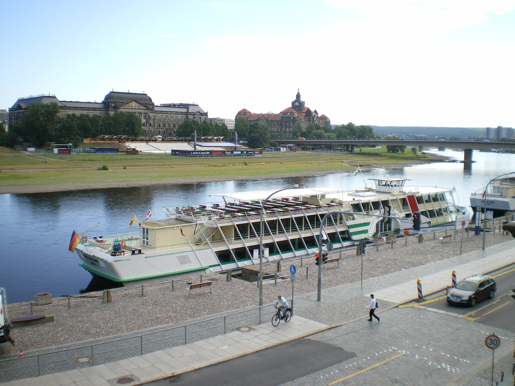 Raddampfer an der Elbe - wie am Missisippi