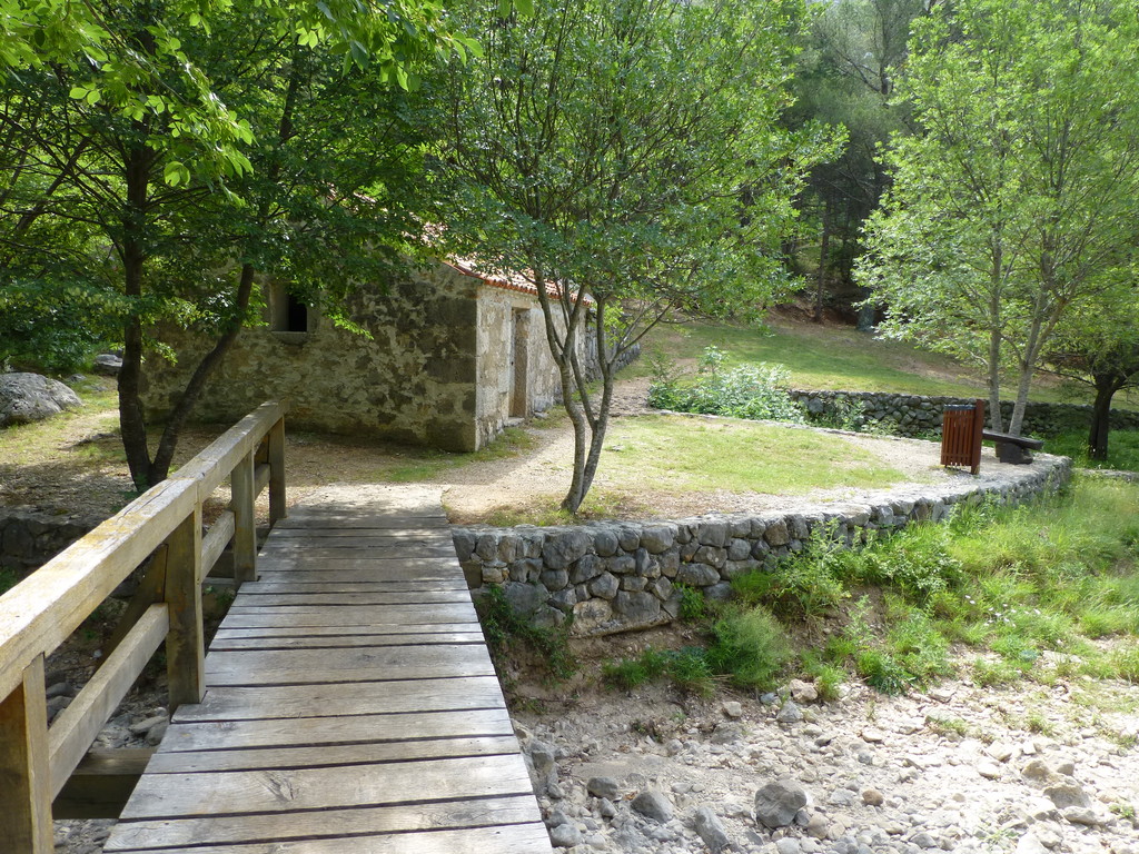 ...über die brücke zur Mühle "El Doro" Schatz im Silbersee