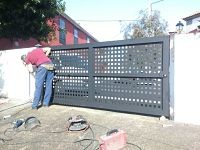 Quiero una puerta barata para la entrada a mi vivienda.