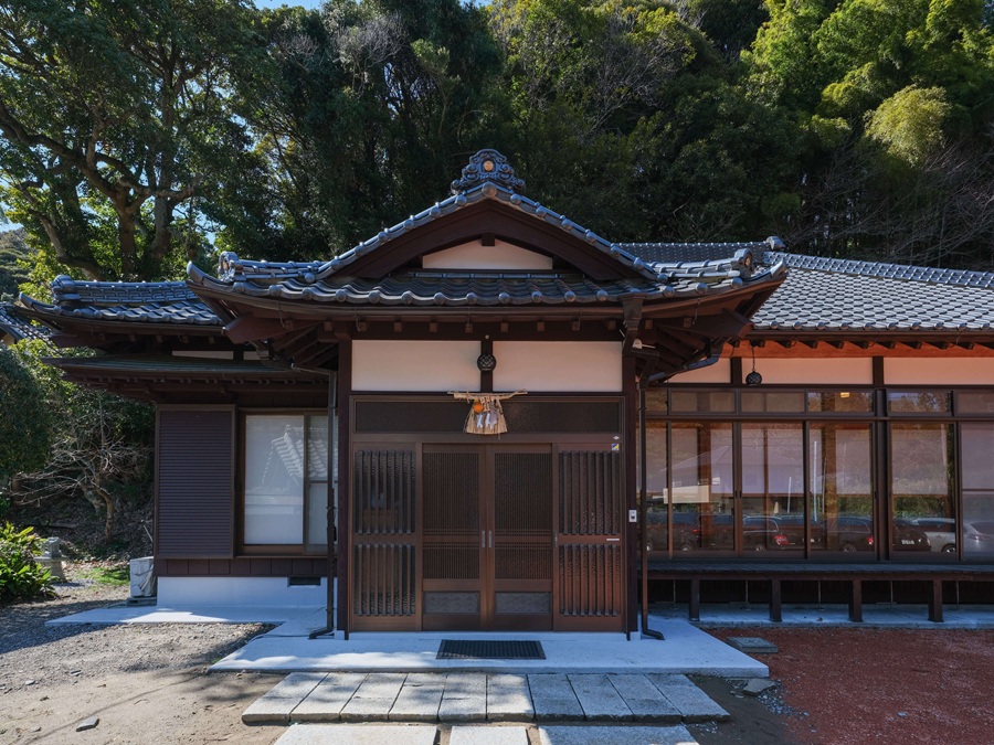 香取「薬医門の宿」の玄関