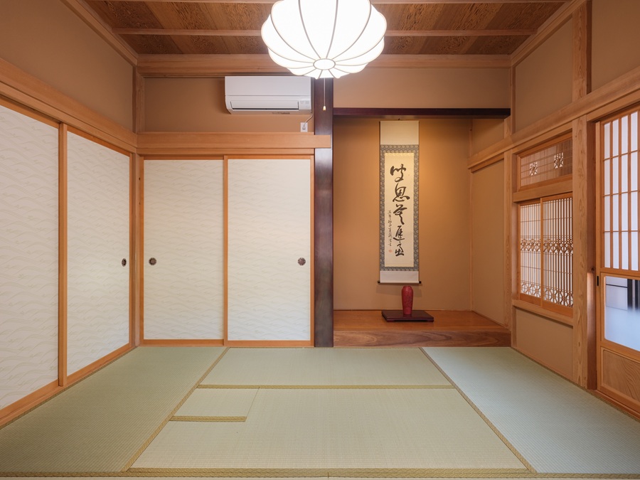 香取「薬医門の宿」の床の間の部屋