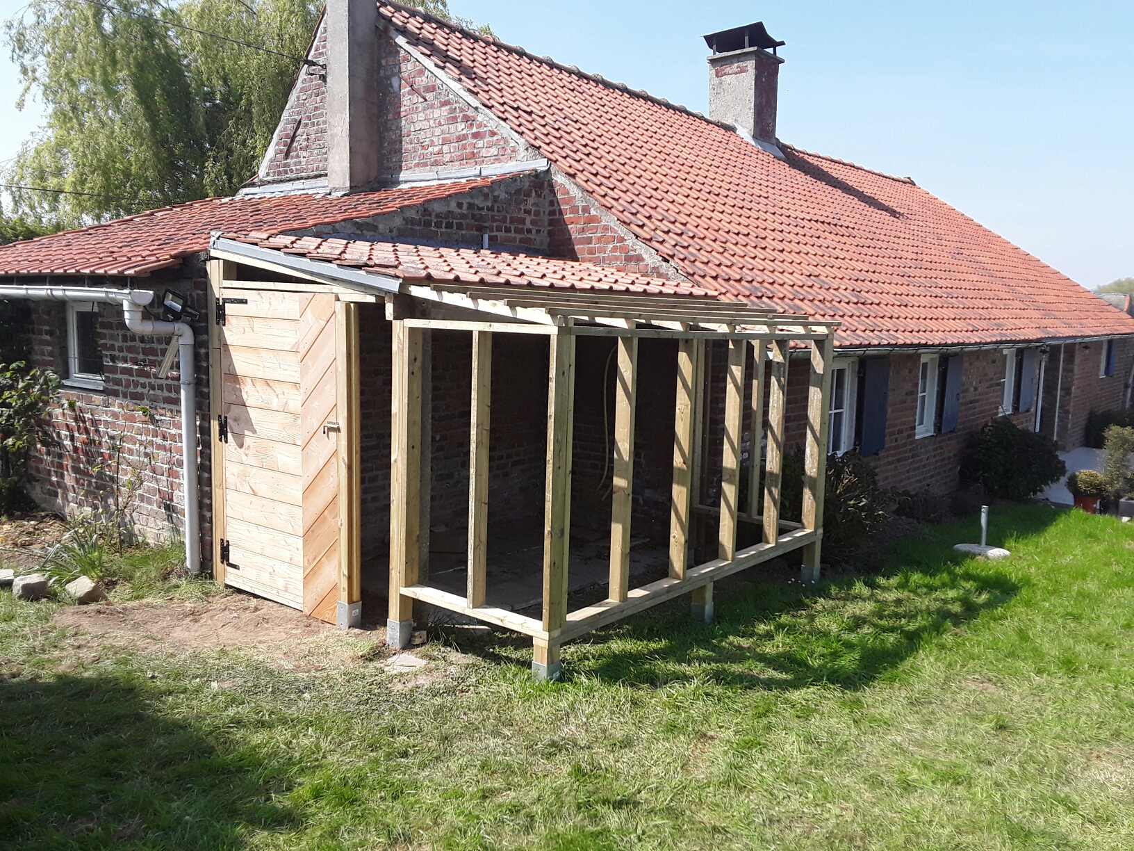 Structure chalet de jardin (ossature bois sur pilotis)