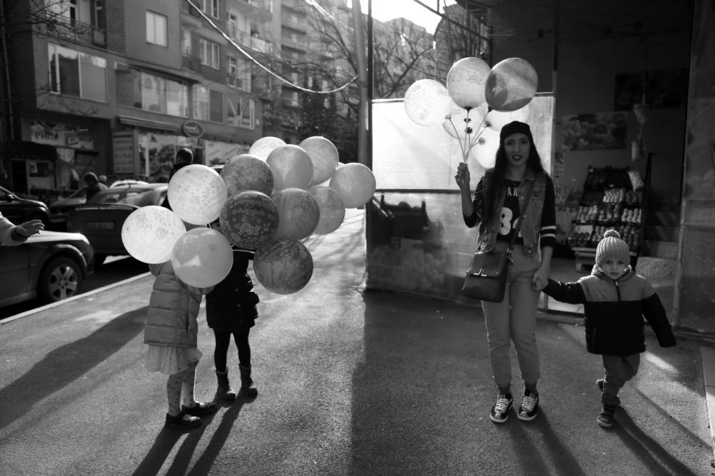 У Майи Чхалидзе была очевидный повод для фотографий. "Первого марта мы отмечали день рождения моей дочери. Возможно, вашей аудитории это не интересно, но для меня это часть лучшей истории моей жизни"