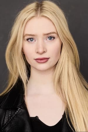 Kira Wisely als Fiona Blake in "Fated to My Forbidden Vampire"