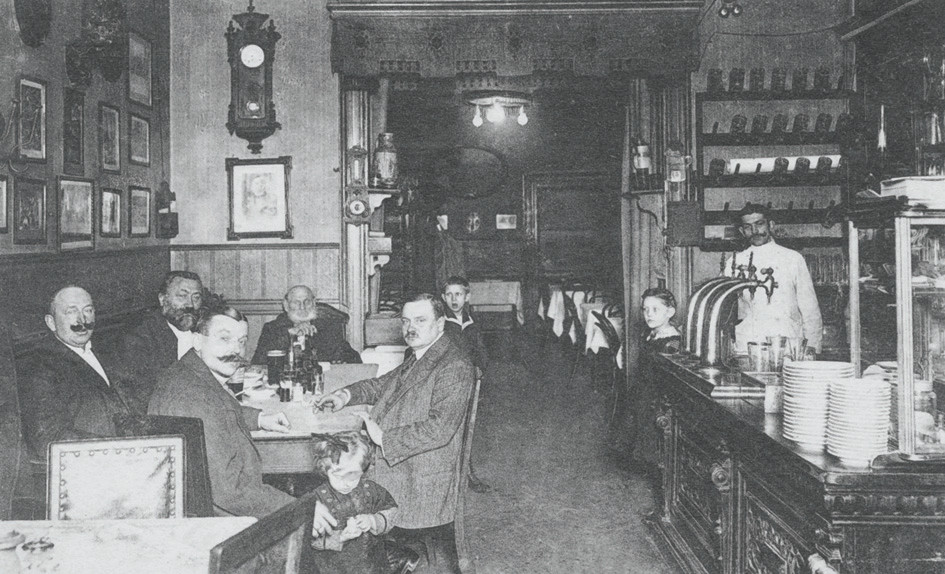 Wirtshaus Albert Grinsch Berlin 1917 - Bogensäule Neusilber