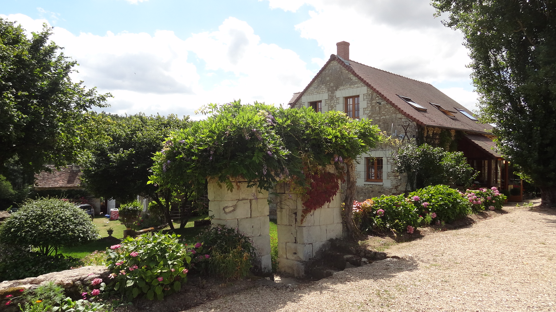 Portique d'entrée du domaine