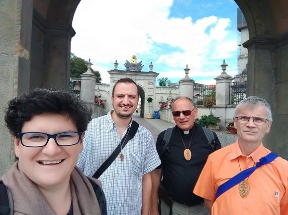 L'équipe des Baladins à Notre-Dame de Czestochowa