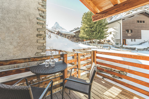 Enjoy a coffee in the afternoon with a stunning view, Matterhorn 