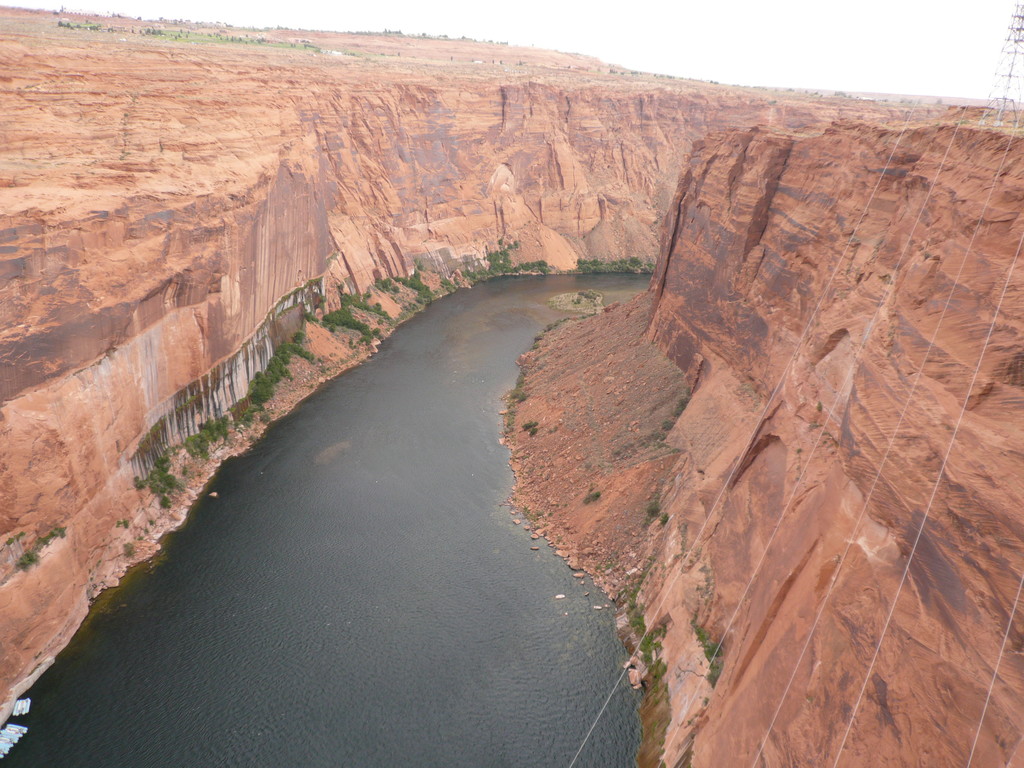Blick von der Brücke auf den Colorado