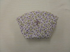 ポーチ　紫の小花