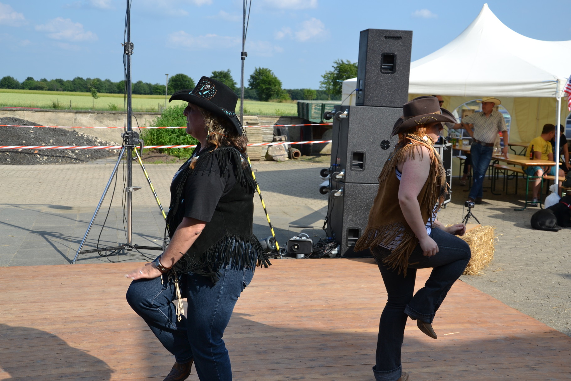 Heather Yard Country Girls Daniela und Rosi mit Bar Room Romeo Contra