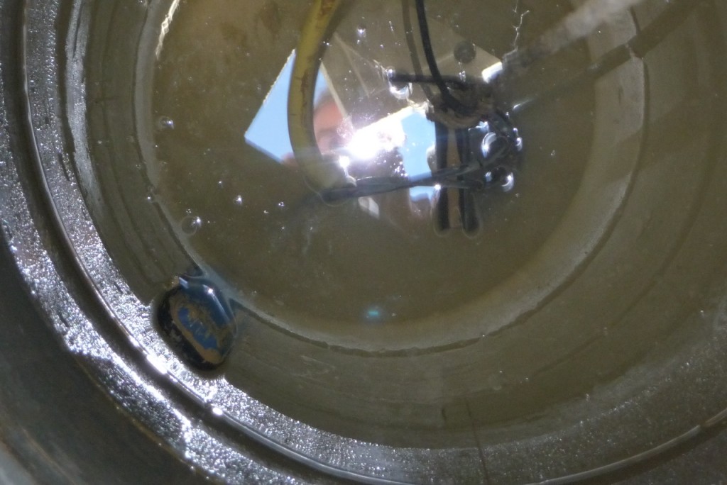 l'eau a jailli,c'est une source.