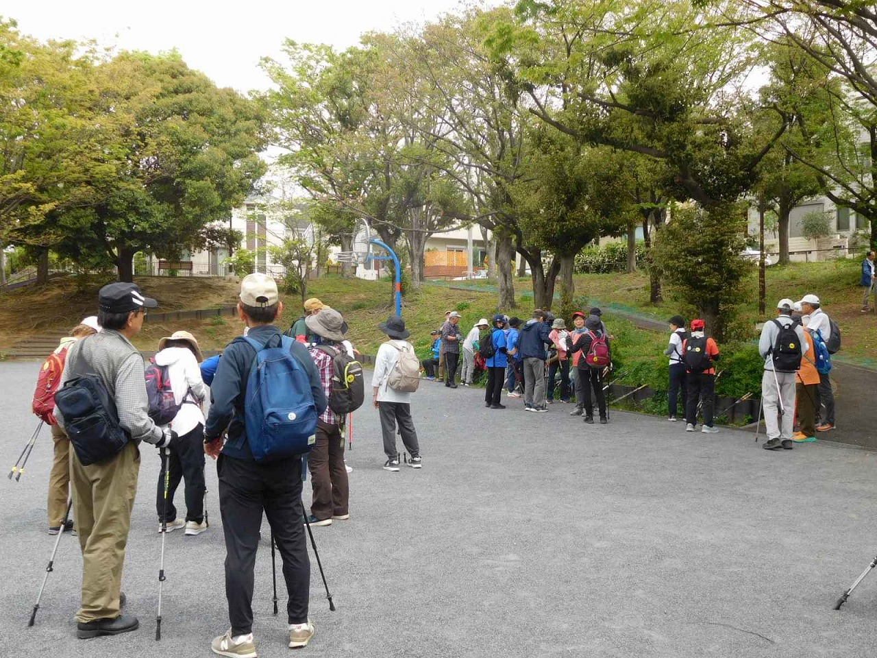 黒須田坂下公園で休憩