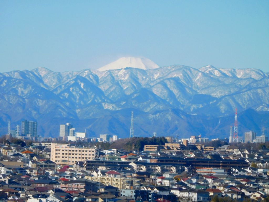 今日も快晴　冠雪した富士山も見事です