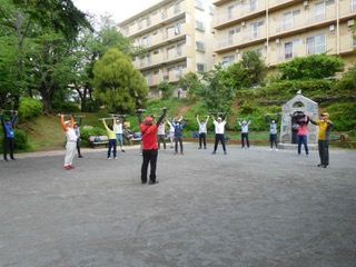 市ヶ尾第三公園でウォーミングアップ