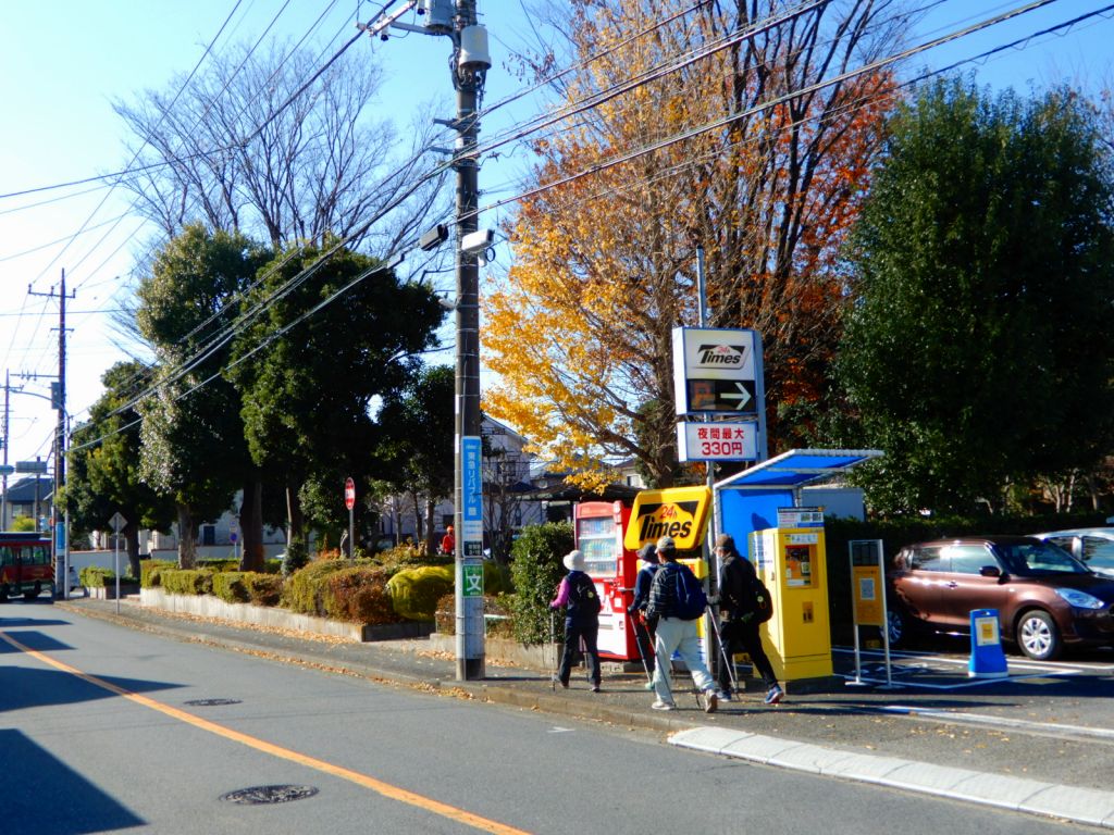 泉公園到着の最後尾