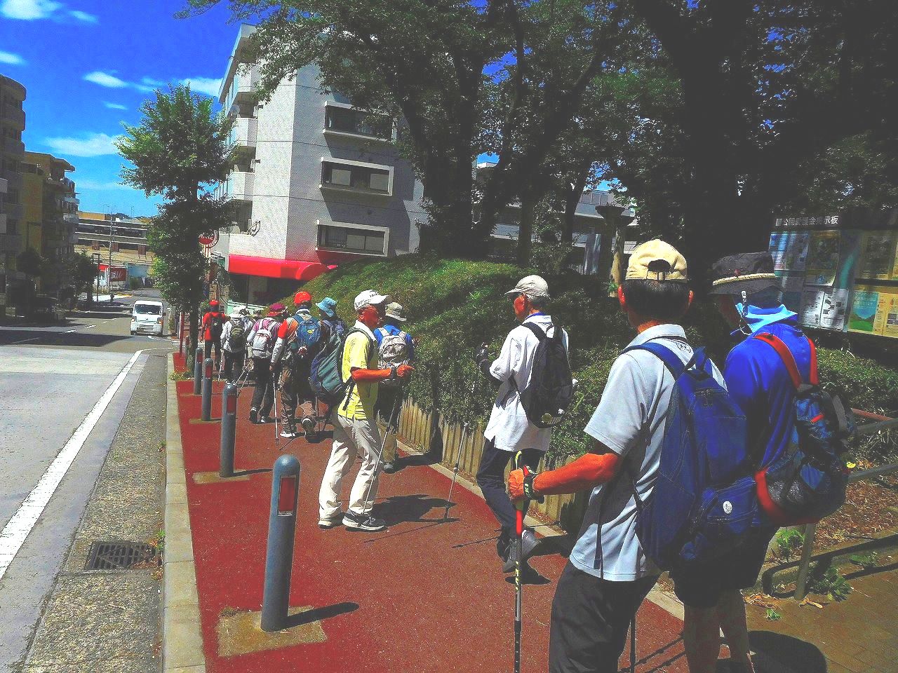 公園を出発して谷本公園へ向かいます