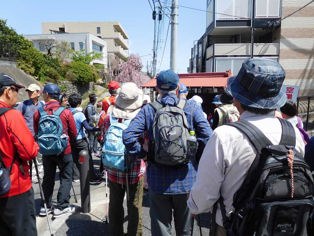 片町地蔵の解説を聴く