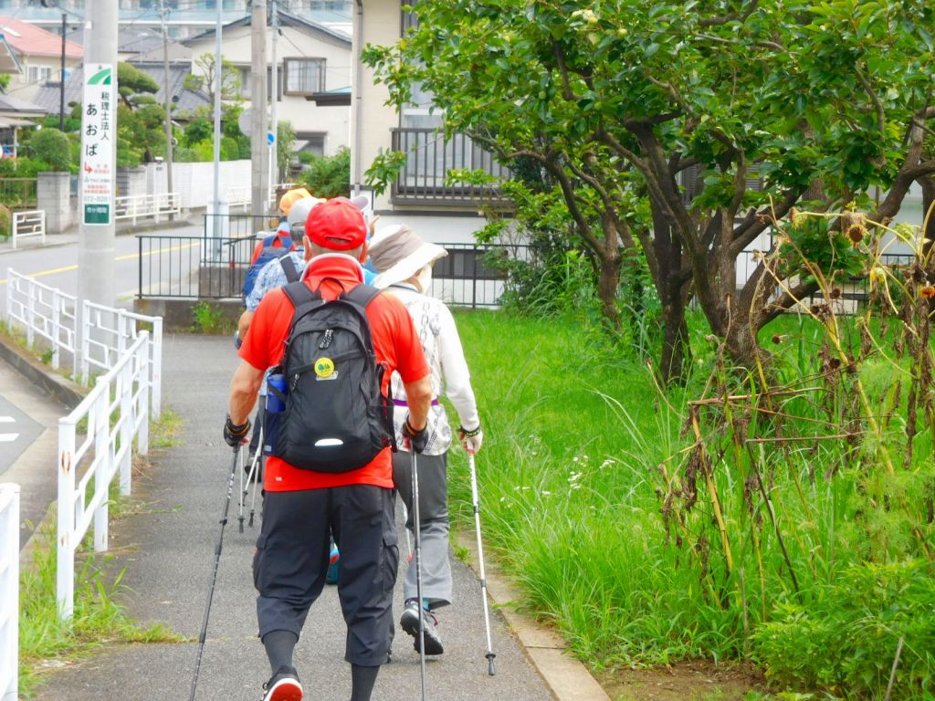 柿の木台から川間橋へと向かいます