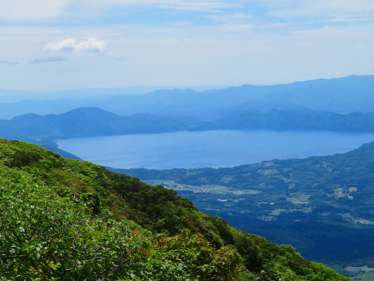 田沢湖が見える