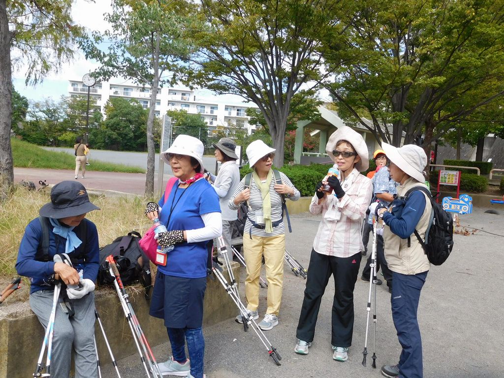 すすきの公園で休憩　