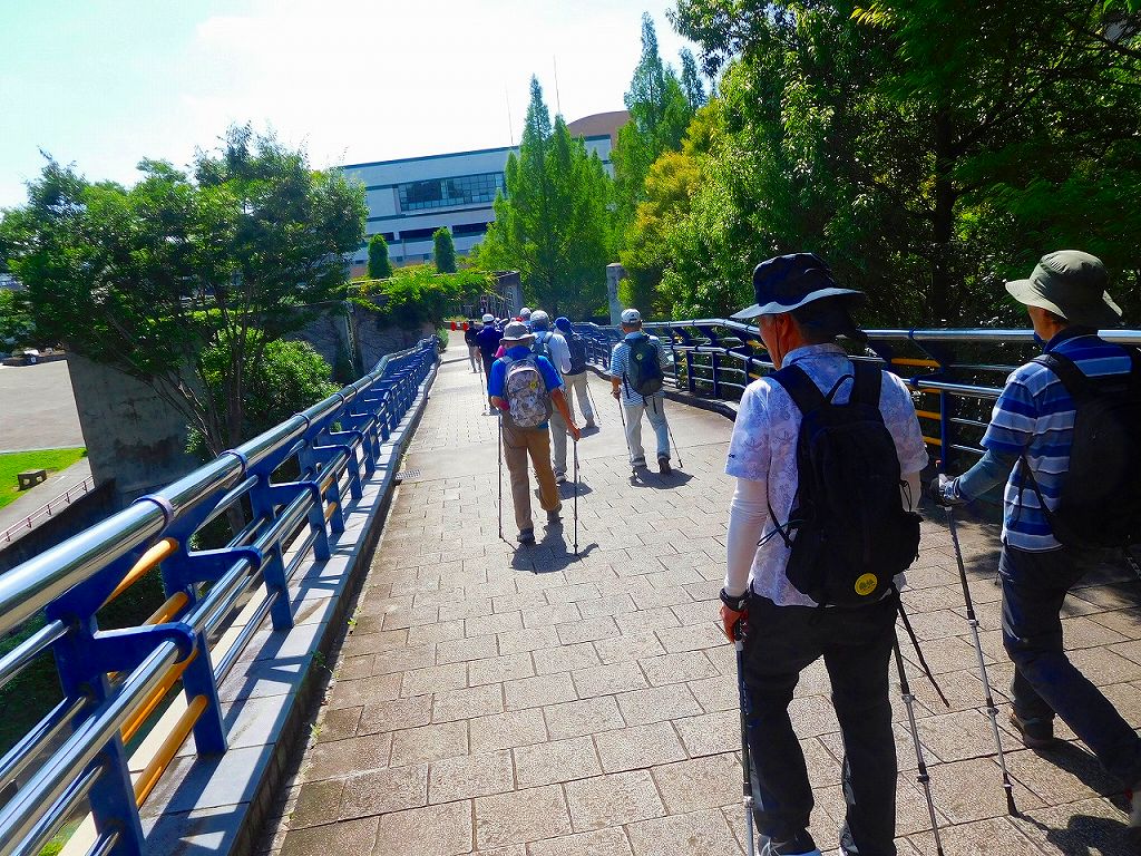 都筑中央公園へ