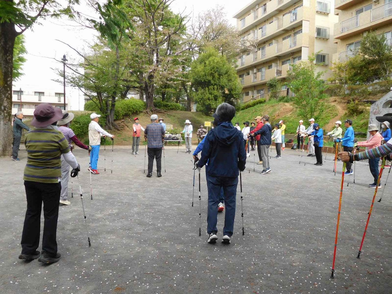 市ヶ尾第三公園でウォーミングアップ