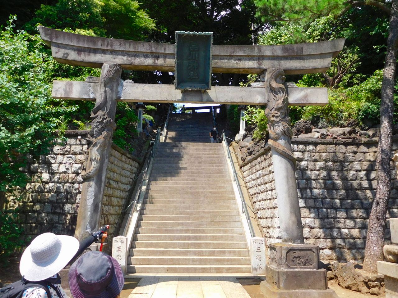 品川神社登龍と下龍の鳥居