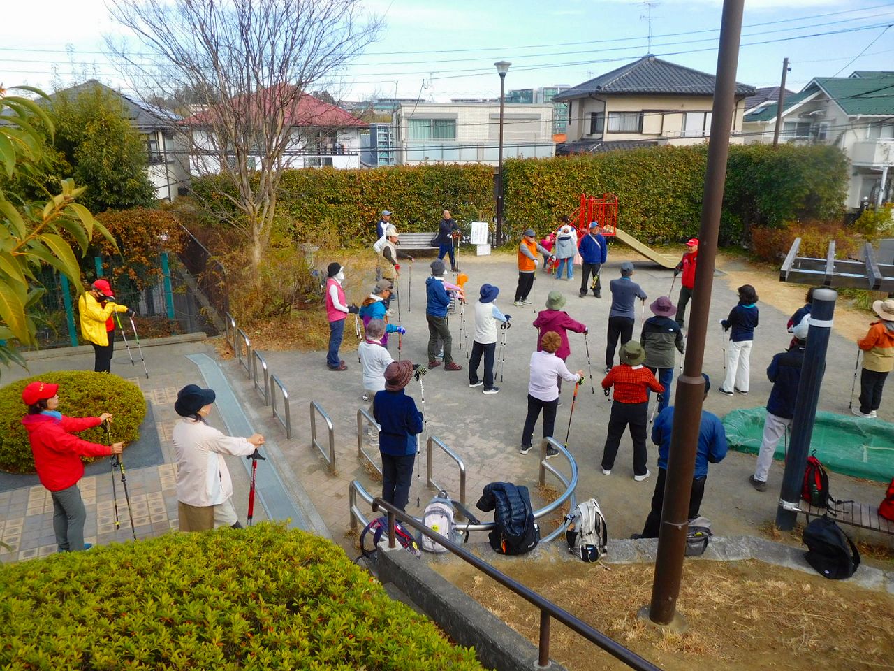 新石川一丁目第二公園で次回の東海道NWの紹介