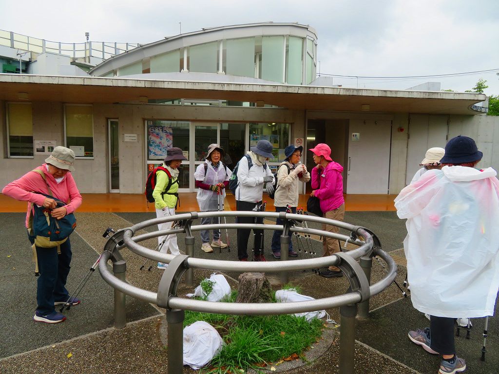 谷本公園休憩後出発準備