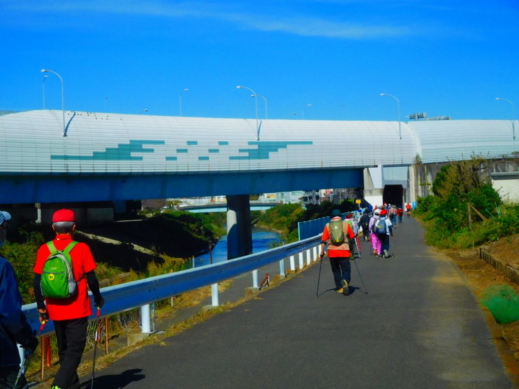 高速道路トンネル