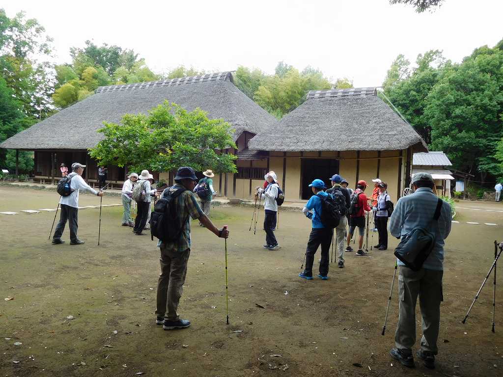 都筑民家園での休憩風景