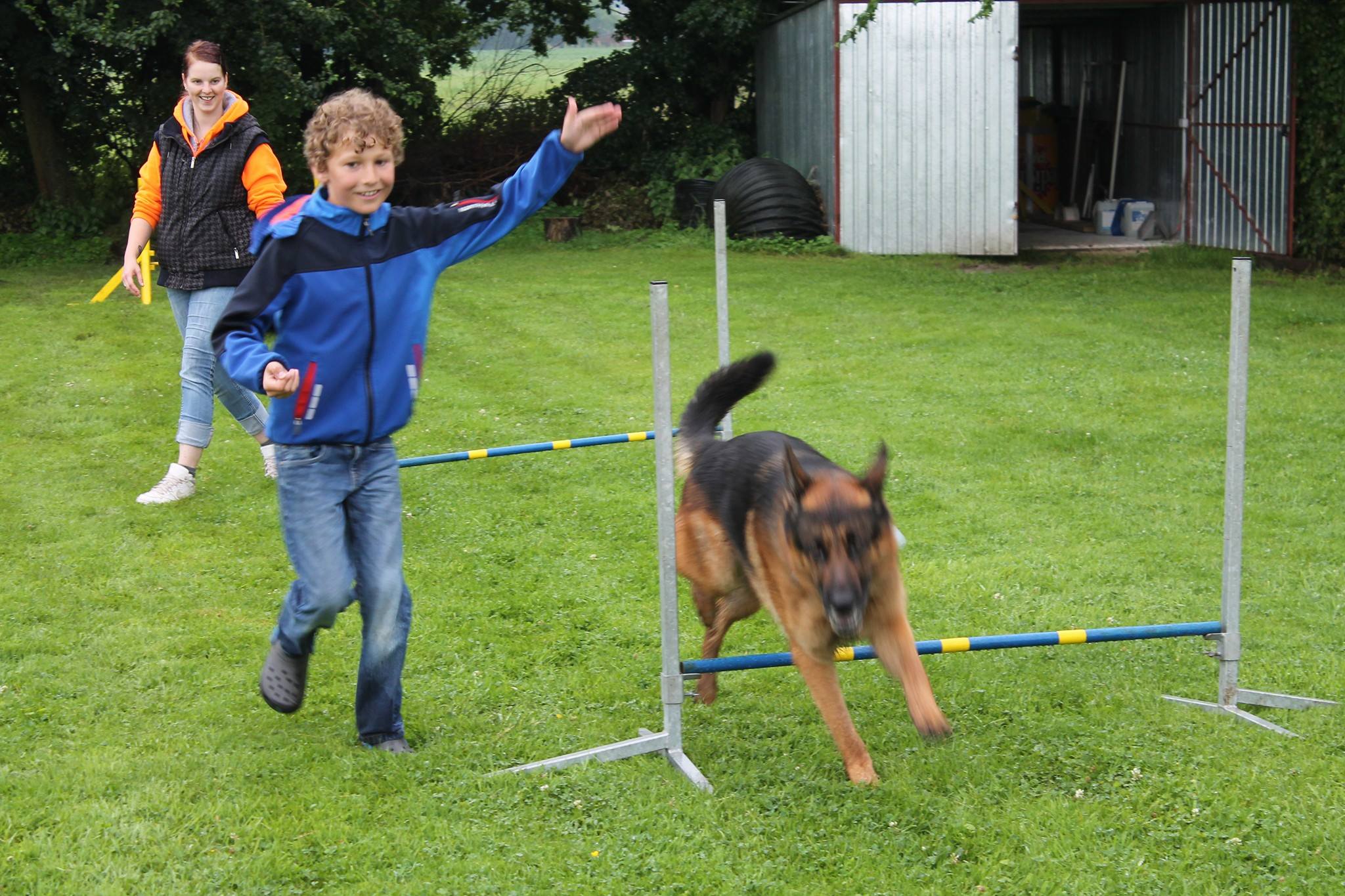 Grundschule Goch zu Gast 25.06.2016 - Schäferhundeverein Ortsgruppe ...