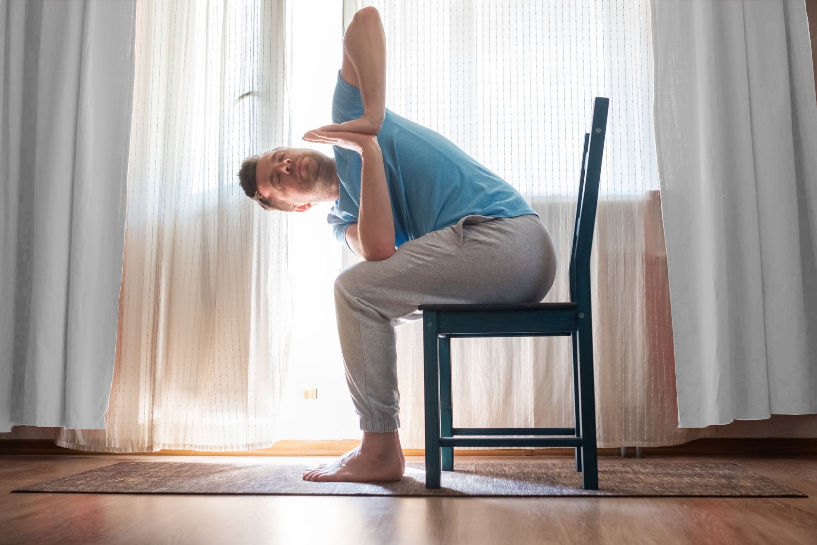 cours de yoga en entreprise pour améliorer l’équilibre entre corps et esprit au travail