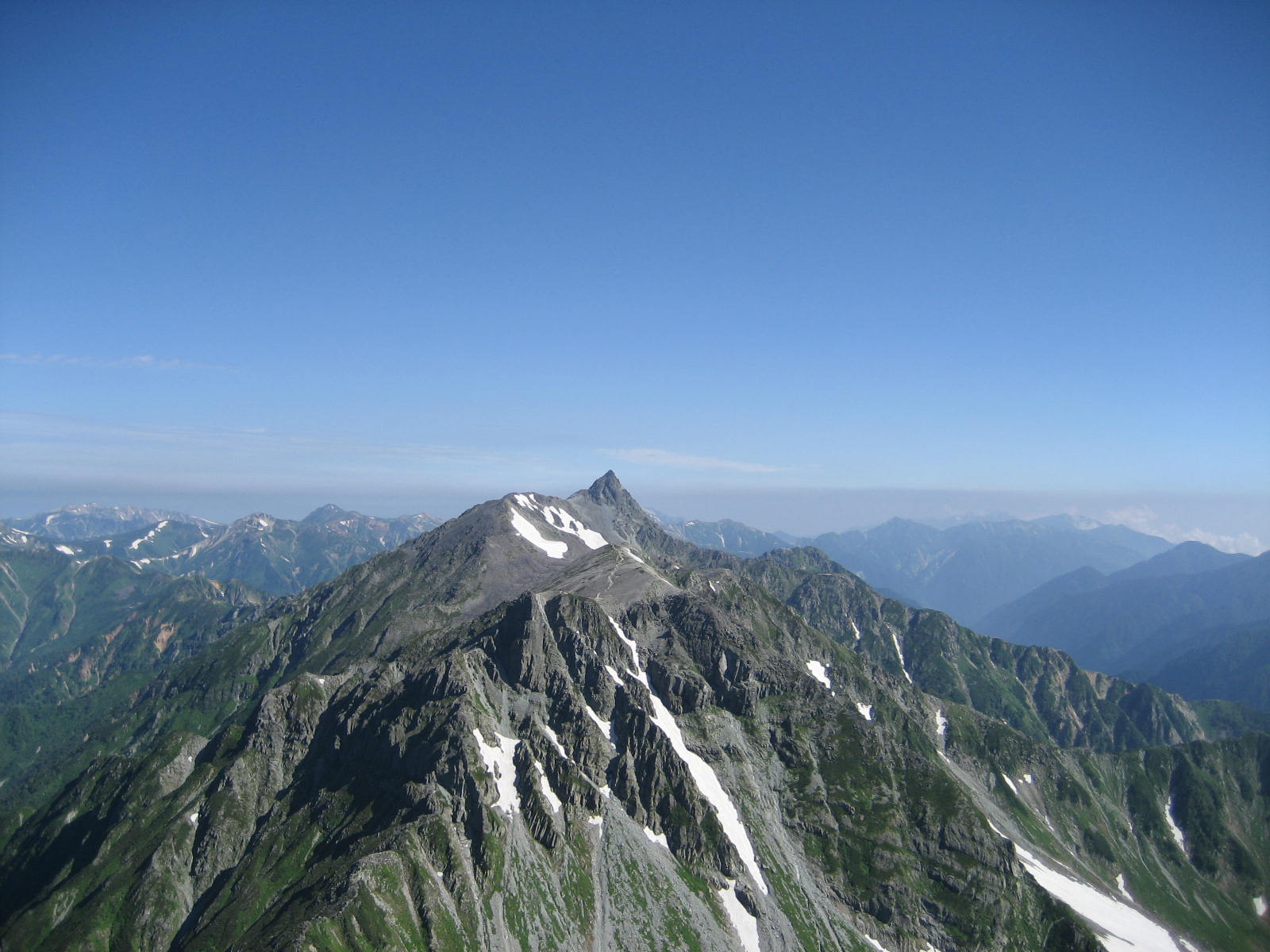 桑原行政書士事務所 静岡県浜松市で許認可申請（建設業許可、産業廃棄物許可、開発行為、農地転用他）を行っている行政書士の桑原です。