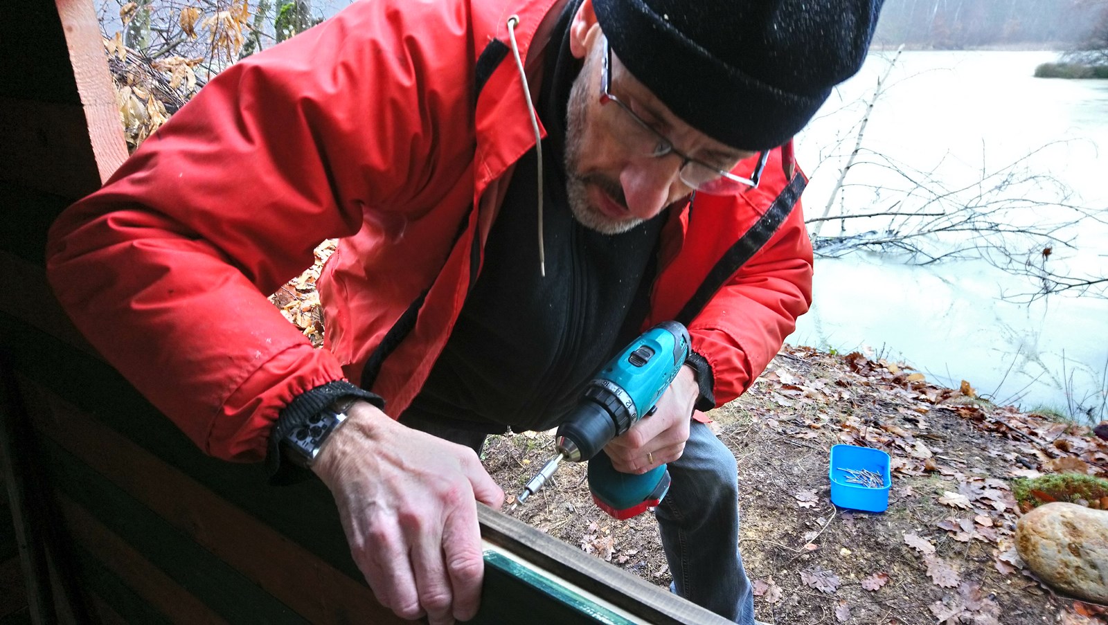 Fixation des bordures des vitres