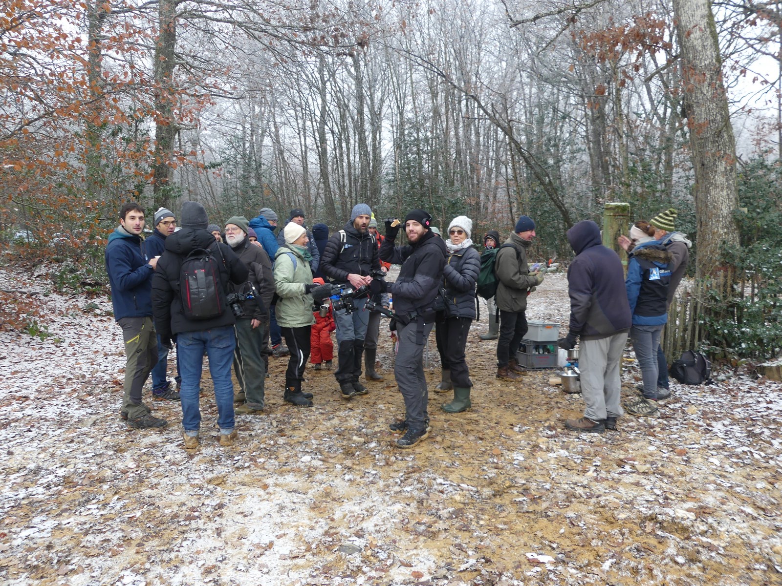 Le groupe se retrouve pour un moment gourmand et festif ...