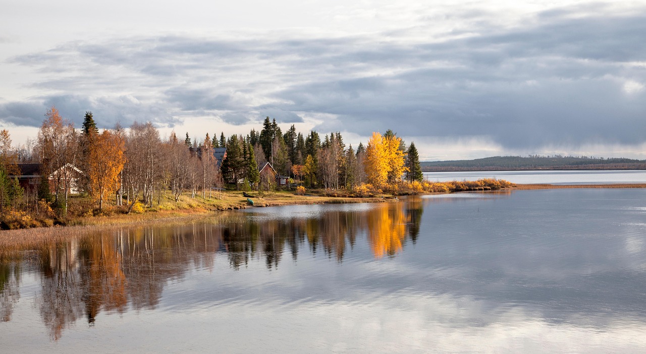 Kühler Sommerurlaub in Finnland: Lappland erleben ohne Hitze, Massentourismus und Kriminalität