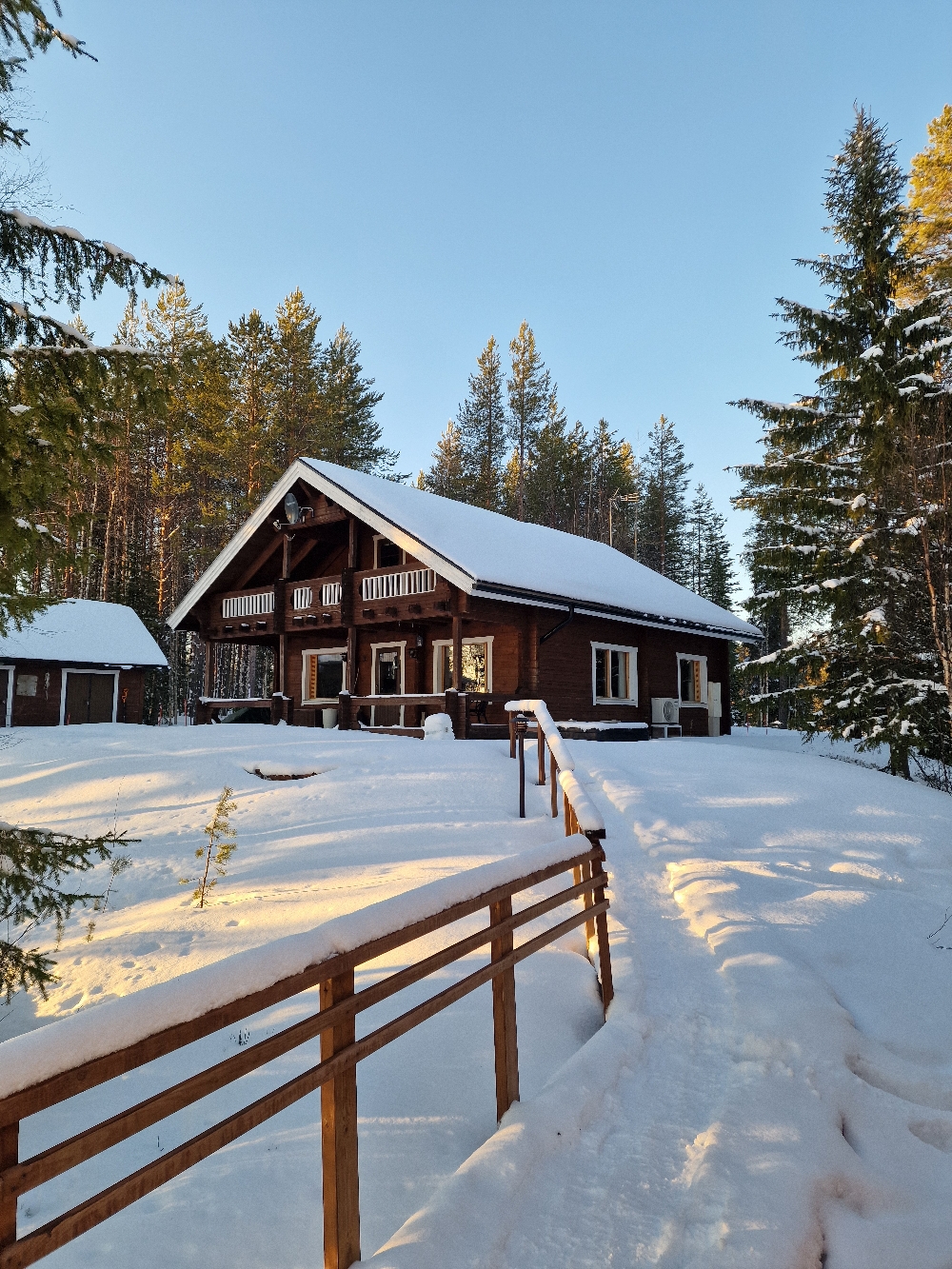 booking private wilderness lodge in forest at a lake