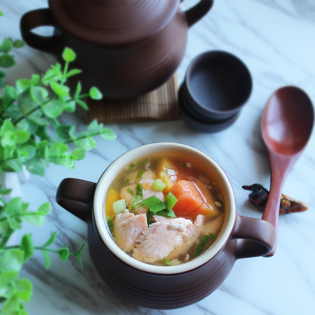 Kalakeitto mit Lachs: Finnlands wärmende Fischsuppe und was sie mit deinem Angelurlaub zu tun hat