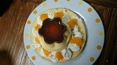 ケーキの残りの材料で　プリンアラモードを作りましたのだ！