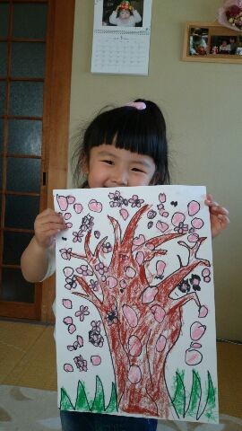 桜満開の笑顔です。Kちゃんの夢の花はキラキラです。私も負けづに学びます。