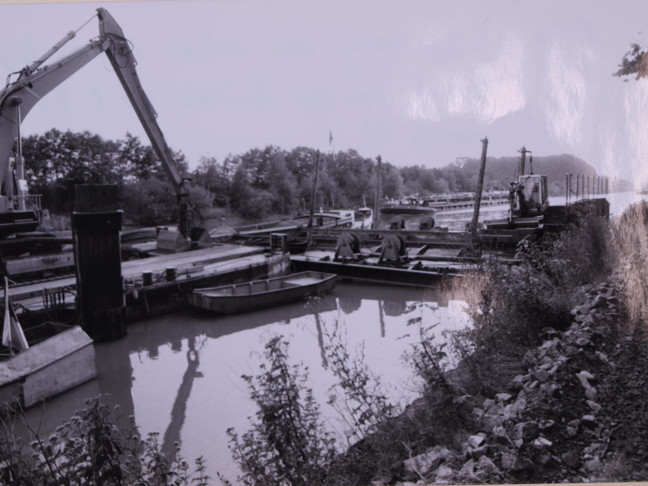 Kanalverbreitung und Ufererneuerung im August 1991 Frotheimer Brücke 116 km 82,336