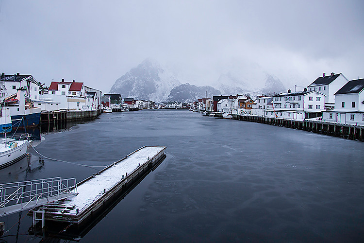 Henningsvaer