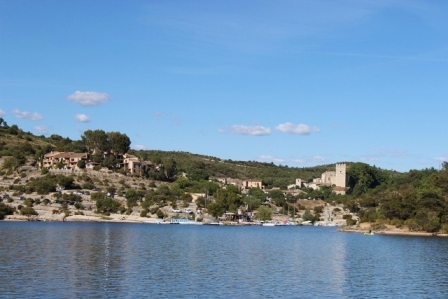 Village et Lac d'Esparron