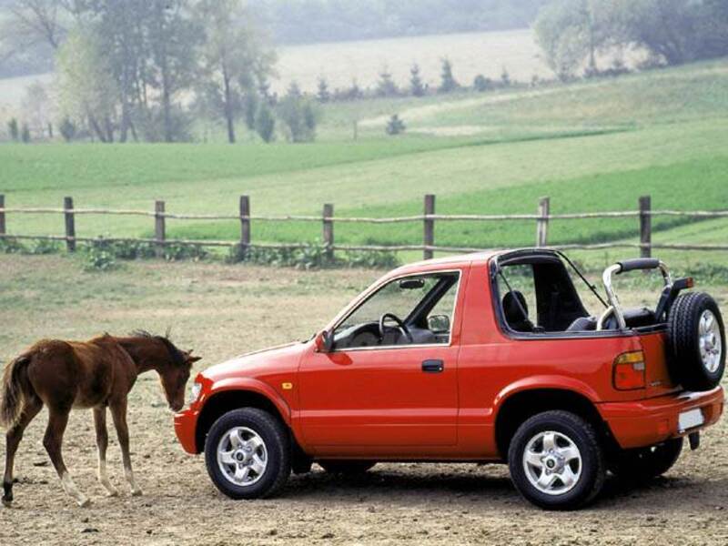 kia sportage cabriolet cutback de couleur rouge - bache pour kia sportage pas cher